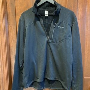 Patagonia Men's Large Pull over